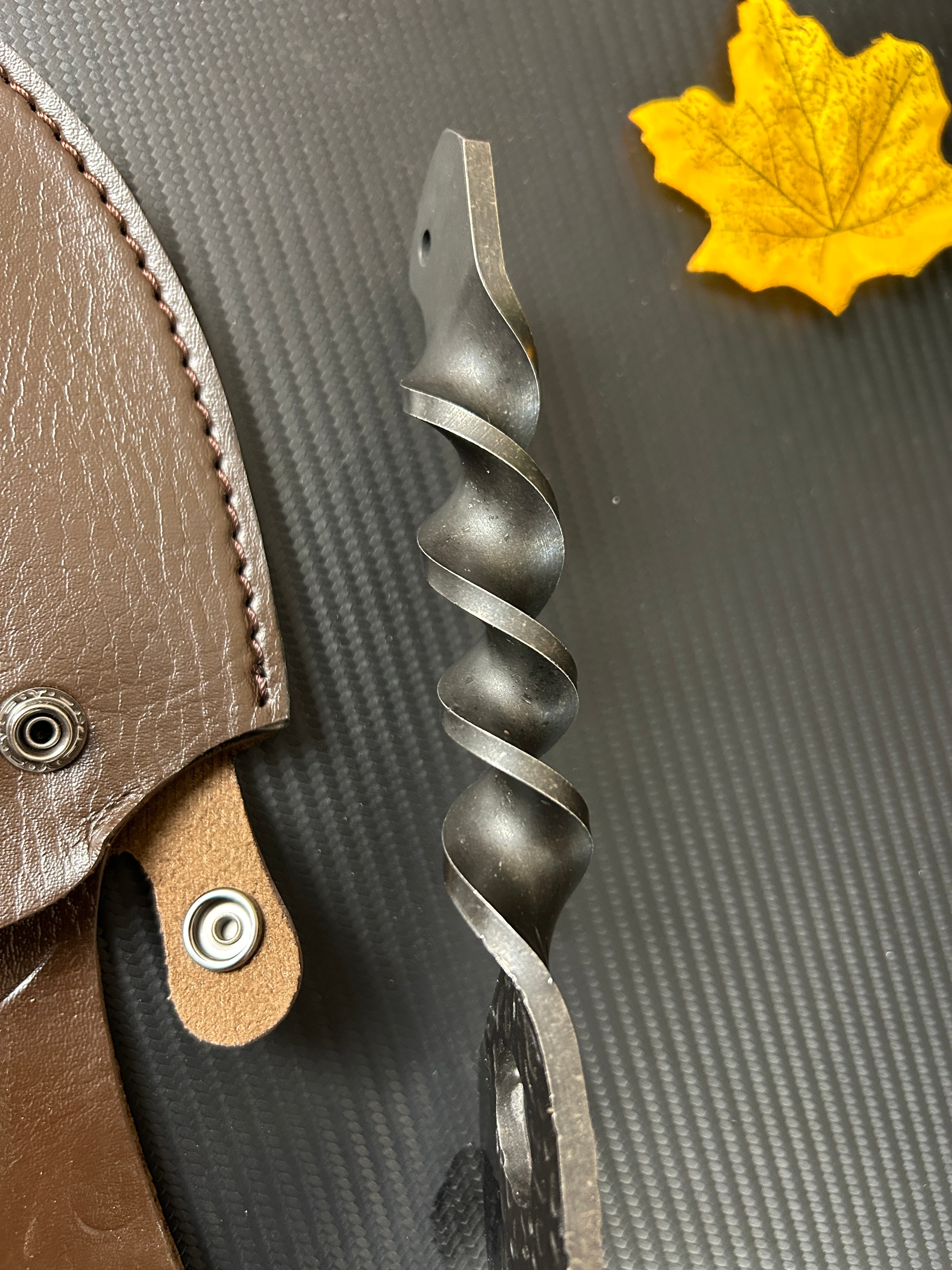 Unique Twsited Handle Kitchen Knife Chef Knife